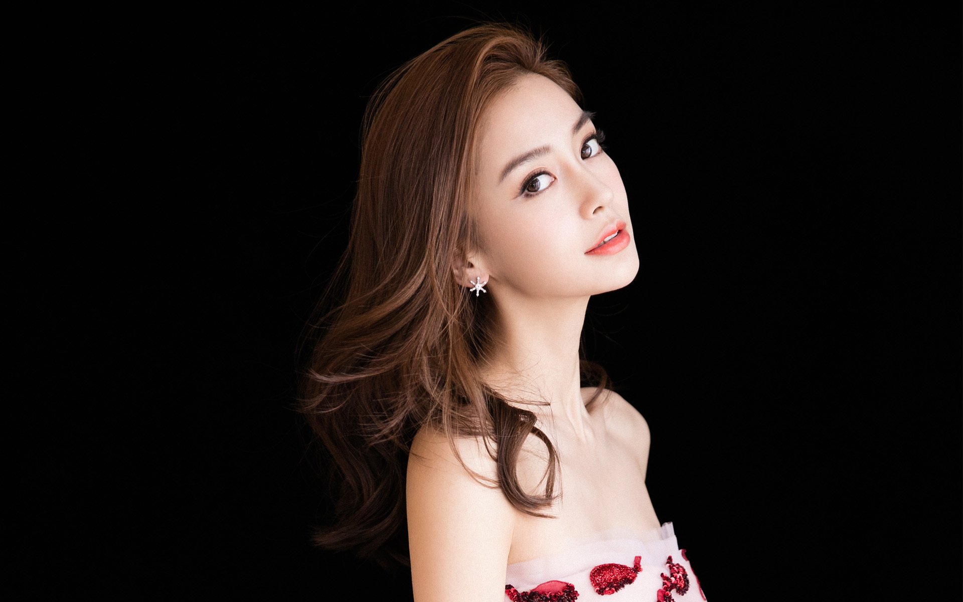 爱游戏在线登录入口-AI技术在游戏中的应用：智能NPC与自适应难度，游戏npc人工智能