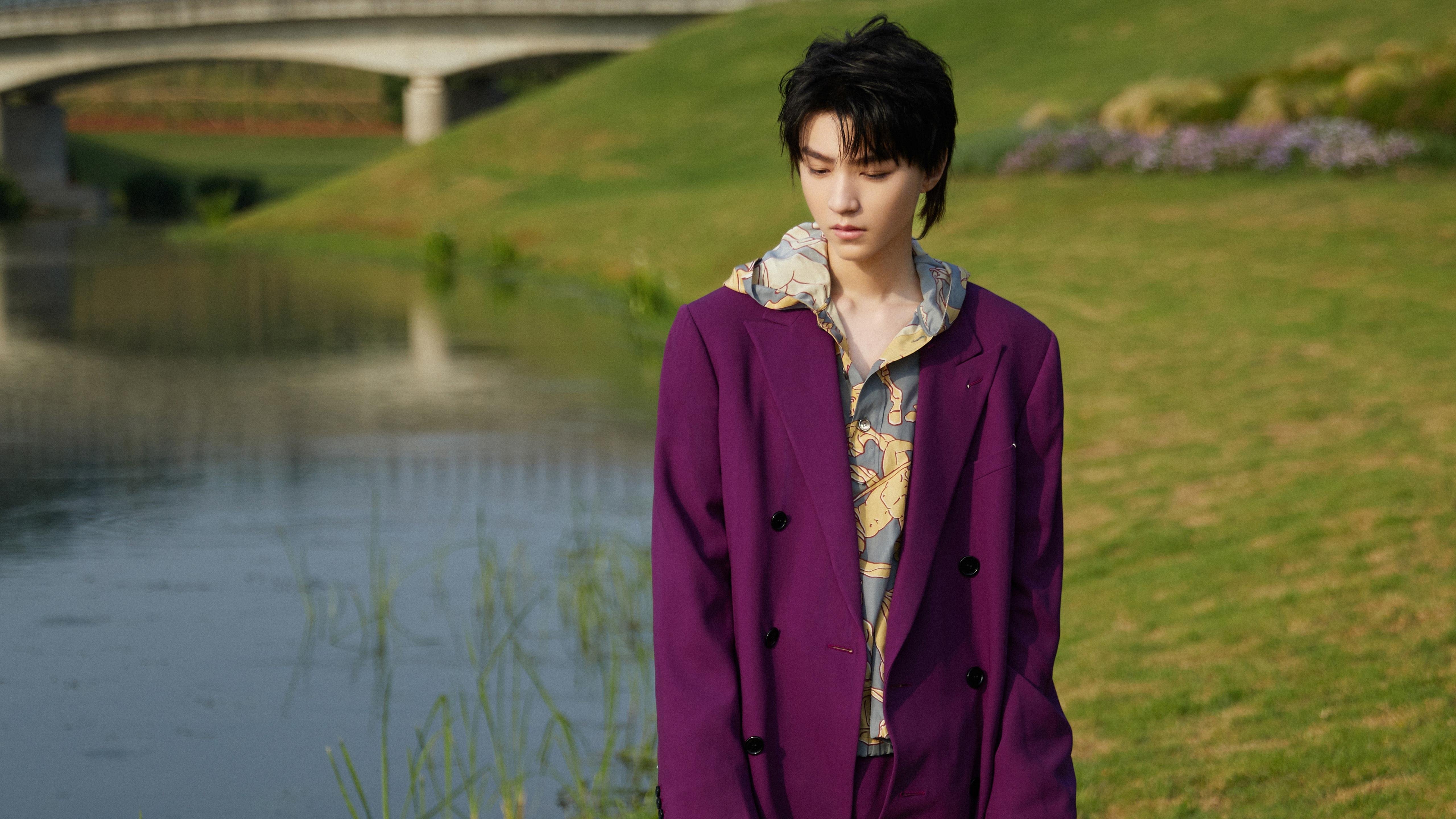 皮克稳健防守，巴萨后防线的中坚力量，皮克巴萨进球