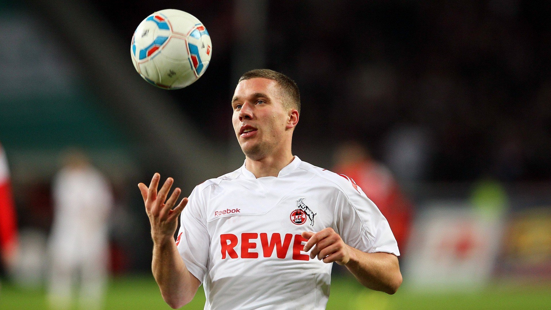 菲律宾白粉挑战王者,迎战亚冠巨头,菲律宾有白种人吗