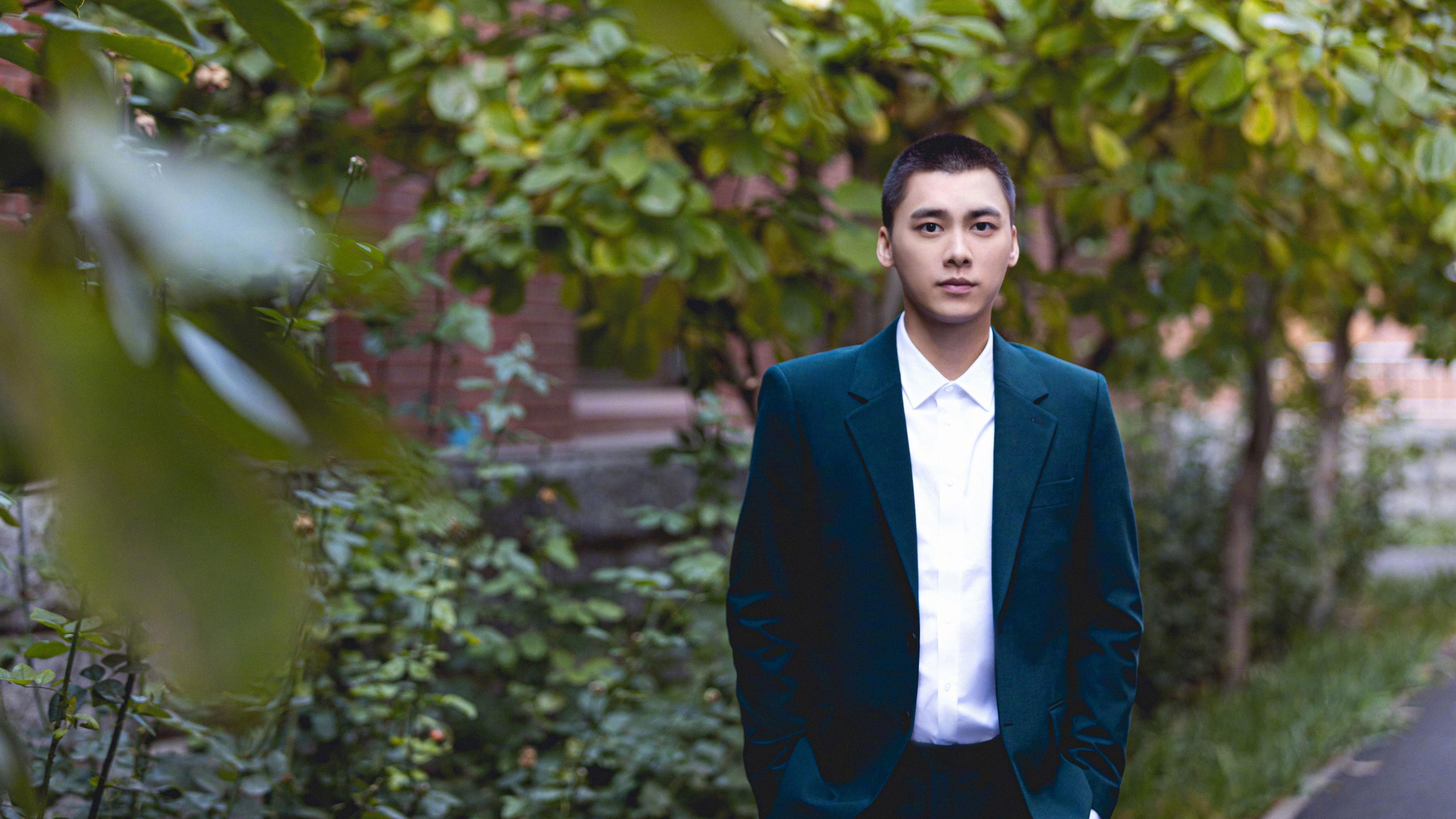 爱游戏体育（AYX）官方APP下载-森林狼锋线组合进行高强度力量训练，森林狼训练营