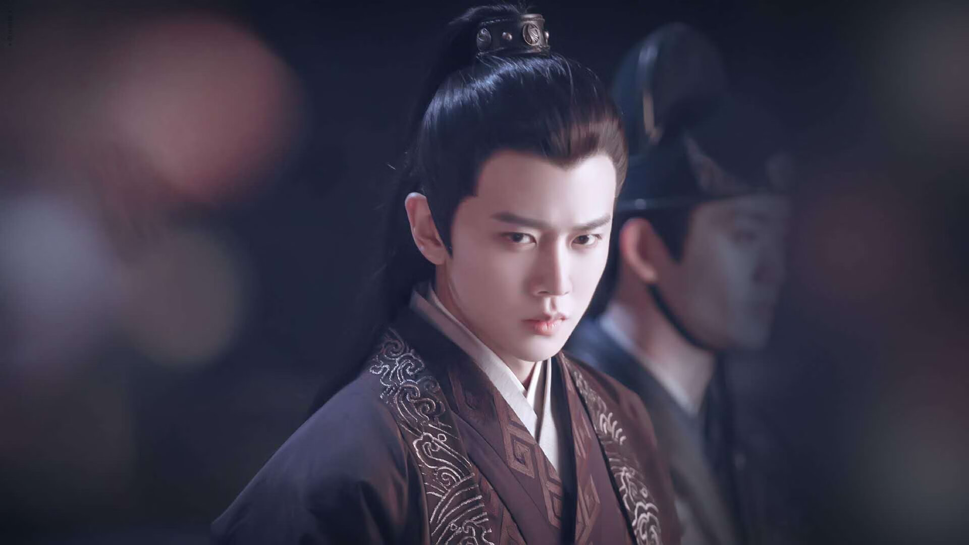 爱游戏平台-艾比·德尔福：南非队的后场领导者，精准解围守护球队利益，艾德和比尔的故事